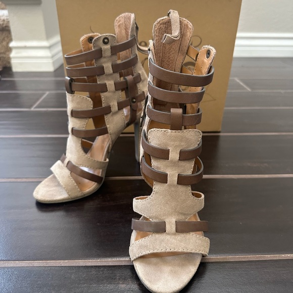 Nine West sandals/booties in Taupe/5.5M/Vintage America Collection - Picture 3 of 6